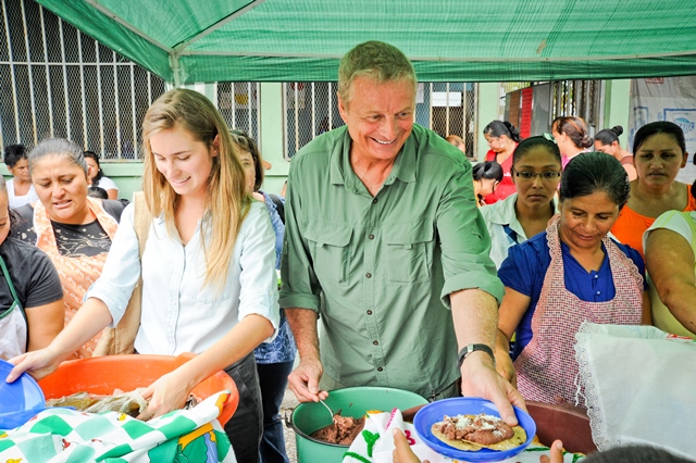Clarins, rilancia per Expo la charity con Feed
