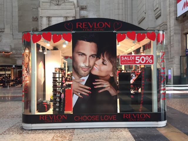 Tris di pop up store per Revlon