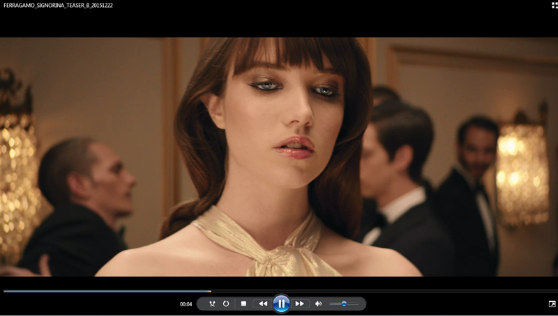 ‘My life is a play’ , la nuova campagna di Signorina