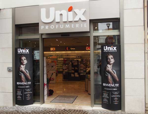 Unix, ricavi a +2% ma niente ripresa