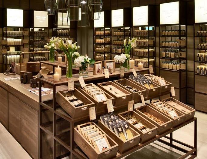 Nashi Argan, quinto store a Roma