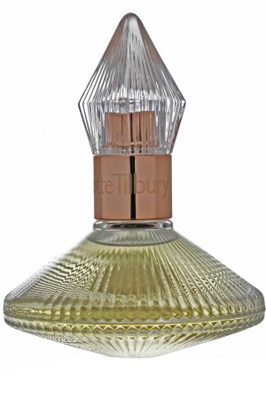 Charlotte Tilbury debutta nei profumi