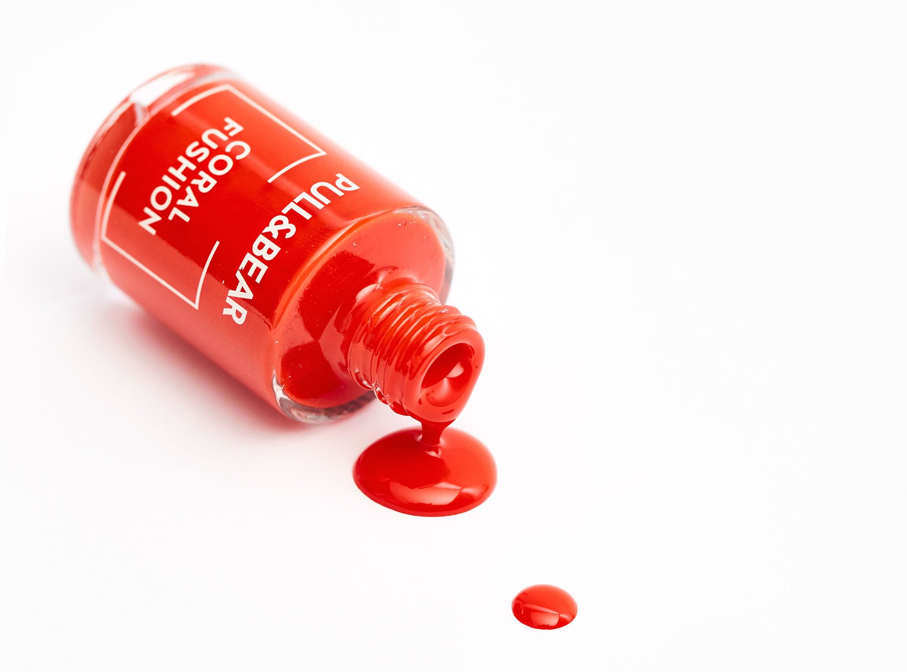 Pull & Bear lancia i cosmetici