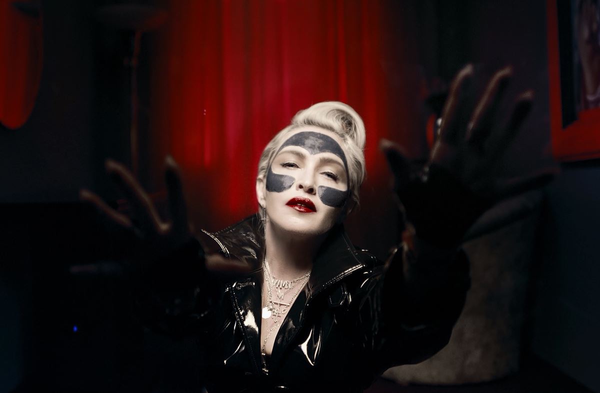 Madonna fa i cosmetici con ‘l’acqua santa’ di Montecatini