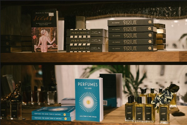 Debutta a Firenze la Lush Perfume Library