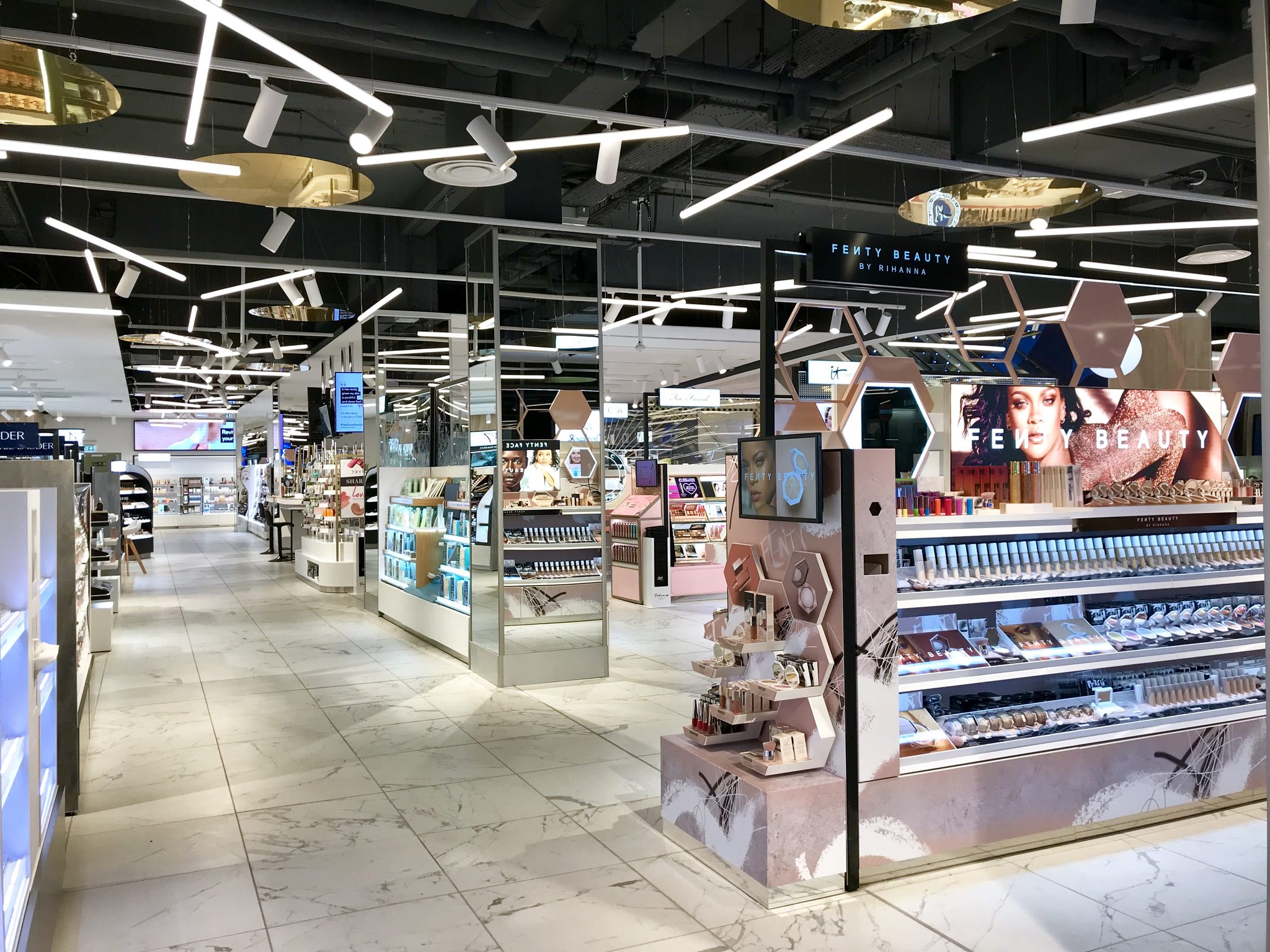 Walgreens, trimestre oltre le aspettative