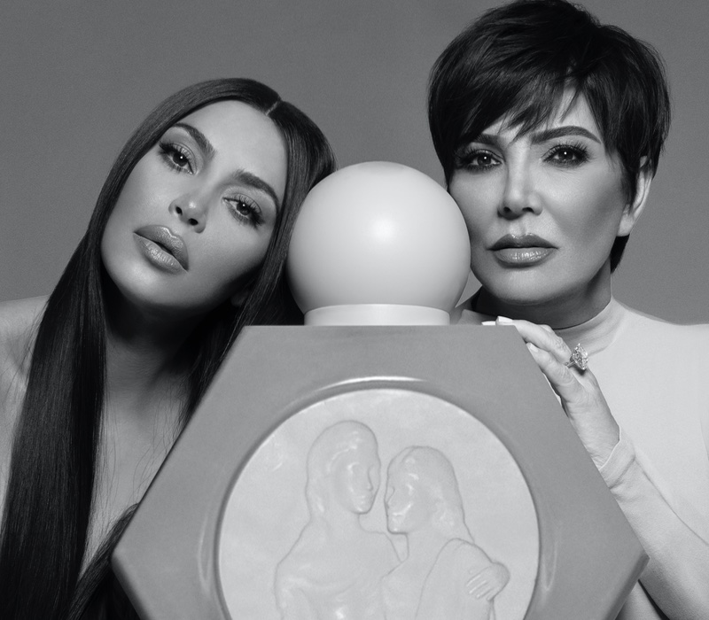 Kim Kardashian fa una fragranza con Kris Jenner