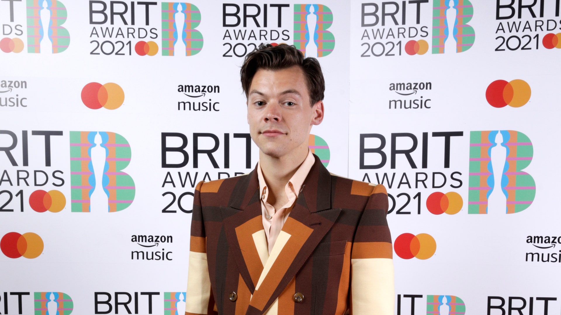 Harry Styles registra il suo beauty brand