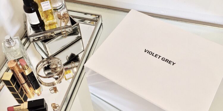 Violet Grey vicina all’accordo con Farfetch