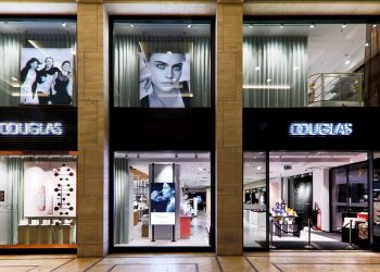 Douglas prosegue la sua corsa nel Q2 (+39%)