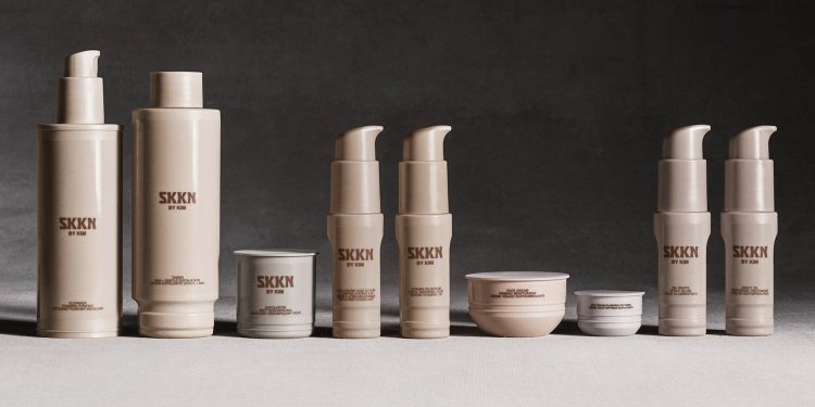Kim Kardashian lancia Skkn by Kim