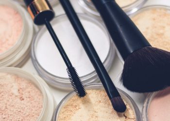 Cosmetica Italia, le stime di crescita 2022 scendono a +2,3%