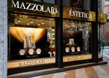 Decortè veste le Profumerie Mazzolari