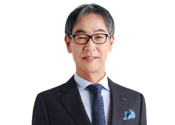 Fujiwara da CEO Cina a presidente e COO di Shiseido Group