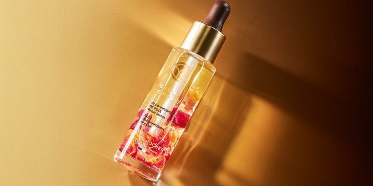 Novità skincare per Yves Rocher, arriva l’olio infuso di mille rose Riche Crème