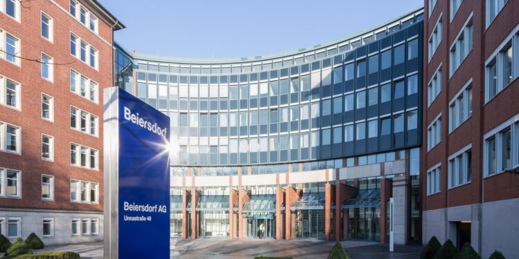 Beiersdorf prevede un rallentamento dopo il boom del 2022