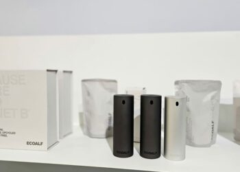 La moda sostenibile di Ecoalf debutta nella cosmetica con Rnb