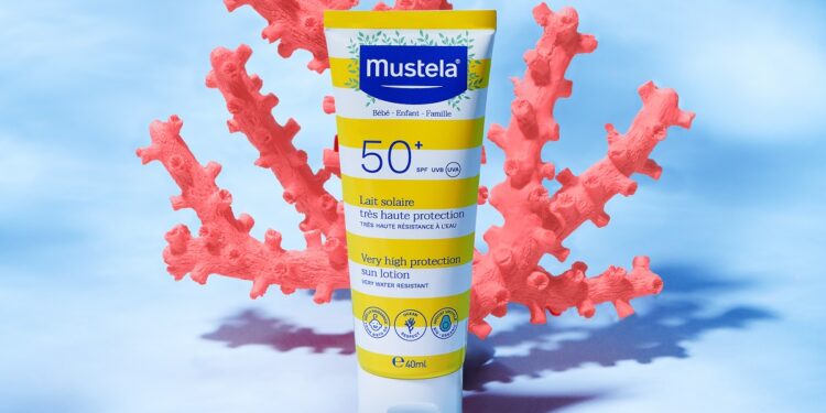 Mustela, protezione solare per tutta la famiglia nel rispetto del mare