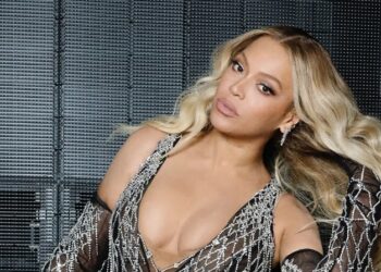 Beyoncé lancia il primo nuovo profumo dopo quasi un decennio