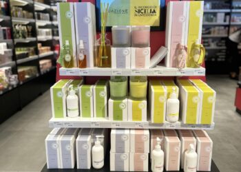 Equazione Botanical Essence entra negli Aelia Duty Free
