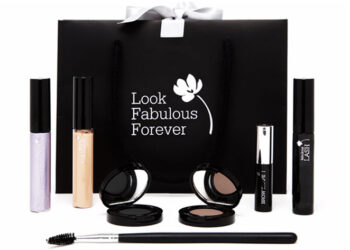 Look Fabulous Forever acquisisce la britannica Creative Cosmetics