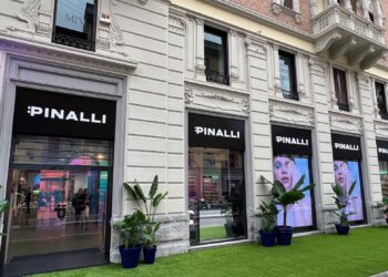 Pinalli debutta a Milano con il suo primo store
