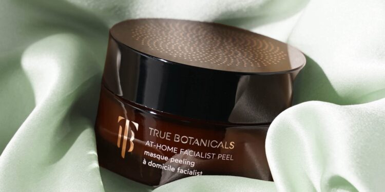 La clean beauty di True Botanicals sbarca in Uk con Cult Beauty