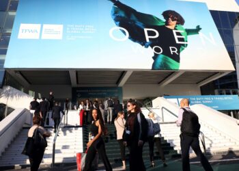 La nuova era del travel retail punta su profumi e cosmetici
