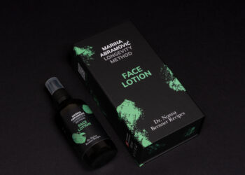 Marina Abramović  lancia la sua linea beauty Longevity Method