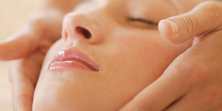 Flow & Glow Ritual, la nuova esperienza dedicata al viso