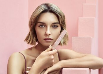 Absolute Mascara di BioNike per ciglia volumizzate ad effetto ventaglio