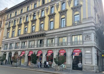 Amazon acquista una parafarmacia a Milano e debutta nel retail OTC