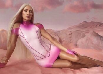 Paris Hilton debutta negli autoabbronzanti con ‘The Future’