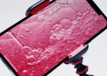 The Estée Lauder Co. e Tik Tok insieme per l’incubatore The Catalysts