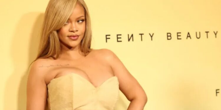 Fenty Beauty di Rihanna cresce ancora e si espande nell’haircare