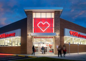 La catena di drugstore Cvs si ristruttura, licenzierà 2.900 dipendenti