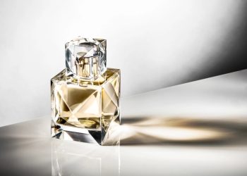 Khloé Kardashian è pronta al debutto della sua fragranza con Luxe Brands