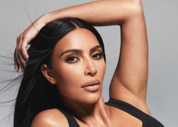 Skims acquisisce il beauty di Skkn da Kim Kardashian e Coty