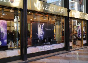 Beautimport, nuovo total look Decorté presso Mazzolari Milano