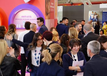 A Cosmofarma torna al centro la performance della farmacia