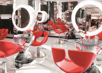 Aldo Coppola inaugura il primo salone in Uzbekistan