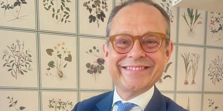 Ferrari: “Sisley continua a crescere grazie alla coerenza distributiva”