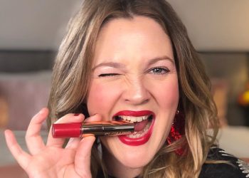 Flower Beauty di Drew Barrymore chiude dopo 13 anni