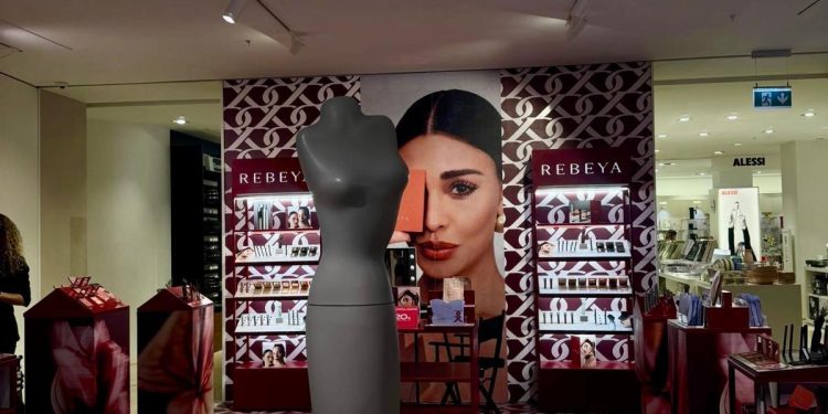 Belén Rodríguez porta il suo beauty brand Rebeya in Rinascente