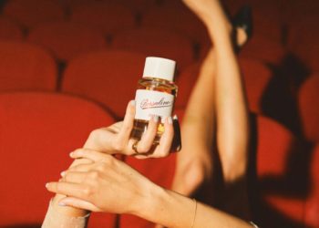 Borsalino lancia White Iris ispirata al cinema in bianco e nero