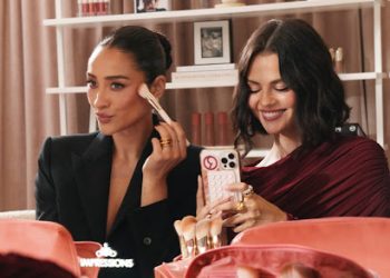 Selena Gomez e Shay Mitchell insieme per una collezione travel