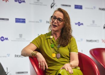 Les Secrets de Loly,  il futuro si gioca in Italia