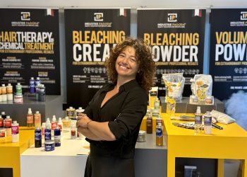 Industrie Pagoda, cliente al centro e servizio sartoriale