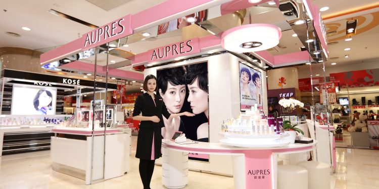 Beijing Liyuan mette in vendita la sua quota del 35% nella joint venture con Shiseido